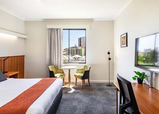 Metro Hotel Perth City 1