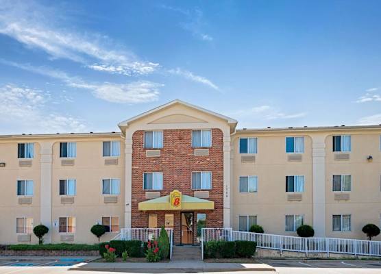 Super 8 by Wyndham Plano/Dallas Area 1