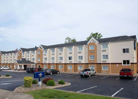 Microtel Inn & Suites by Wyndham Charleston 1