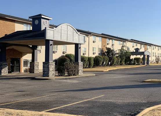 Brentwood Inn Clinton 1