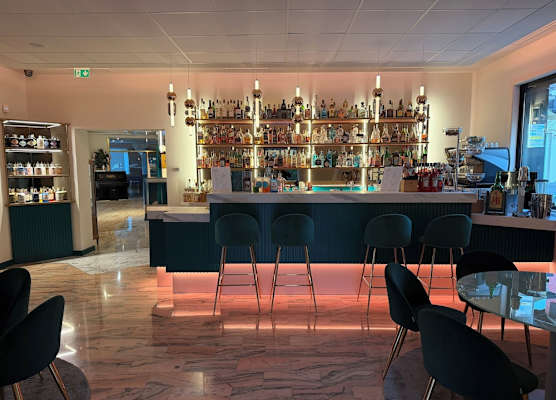 Green Park Hotel 1