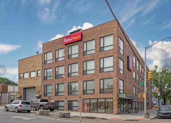 Red Roof Inn PLUS Brooklyn - 3rd Ave 1