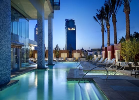 Private Luxury Panoramic Suite at Palms Place 1