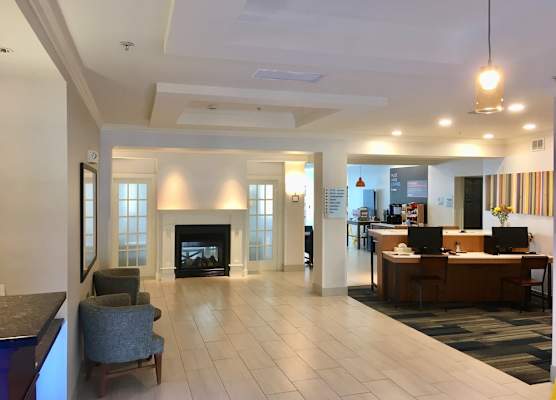 Holiday Inn Express & Suites BETHLEHEM ARPT-ALLENTOWN AREA by IHG 1