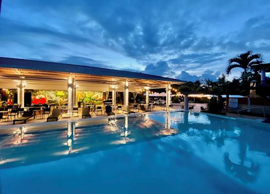 Summit Rainforest Golf Resort & All Inclusive 1