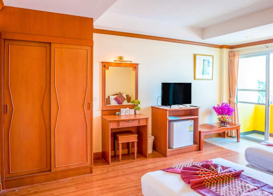 Chomsin Hua Hin ชมสินธุ์ หัวหิน 1