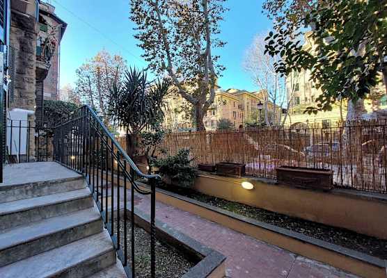 YCH-Brand new Vatican flat with terrace 1