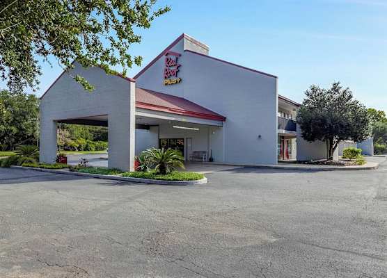 Red Roof Inn PLUS+ Mt Pleasant - Patriots Point 1