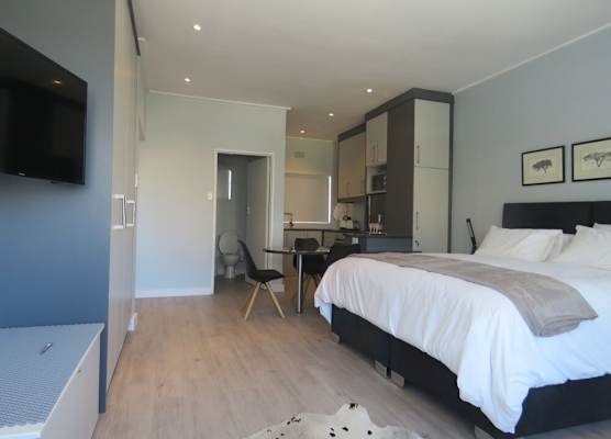 Cosy Studio, Work & Stay in Gardens 1