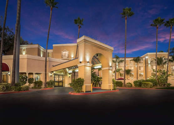 Best Western Escondido Hotel 1