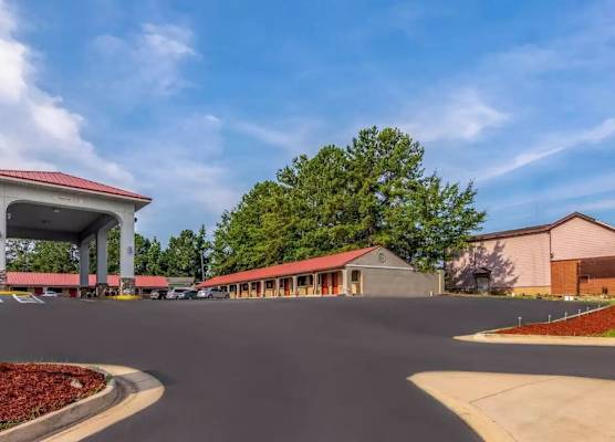 Americas Best Value Inn Opelika 1