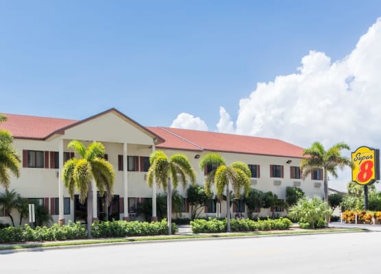 Super 8 by Wyndham Pompano Beach 1