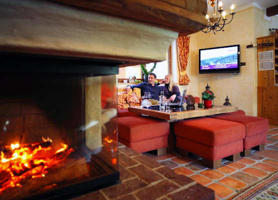 Hotel loj - our kind of place 1
