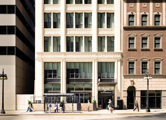 Arlo Chicago 1