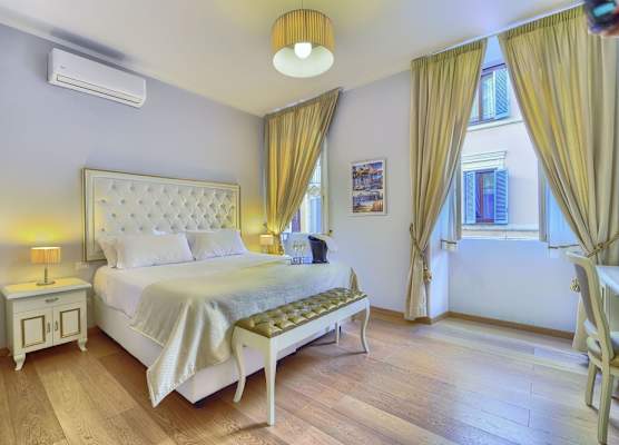 Gravina Suite Frattina 1