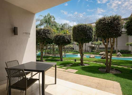 Dusit Thani LakeView Cairo 1