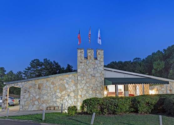 Knights Inn Austell 1