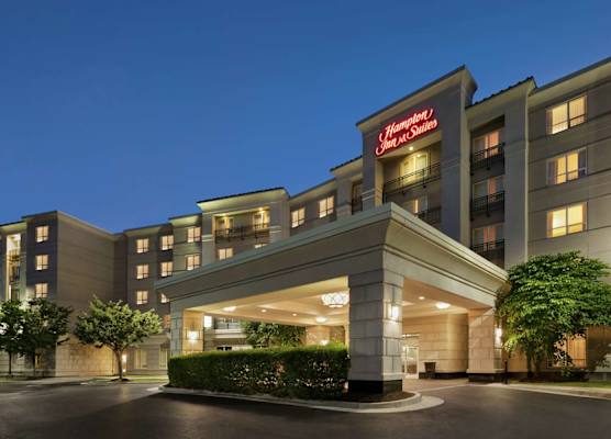 Hampton Inn & Suites Washington-Dulles International Airport 1