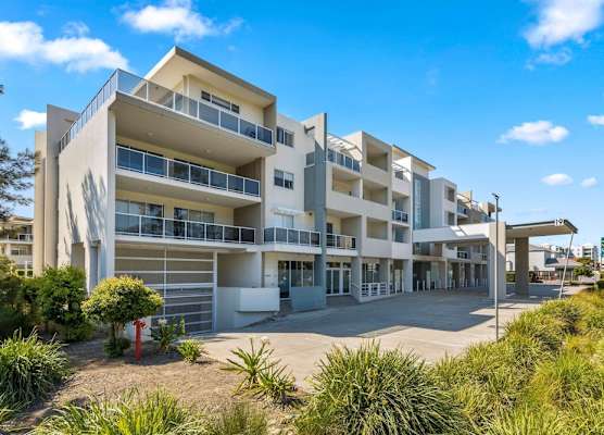 Quality Suites Pioneer Sands 1