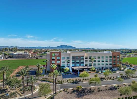 Holiday Inn Express & Suites GILBERT – MESA GATEWAY AIRPORT by IHG 1