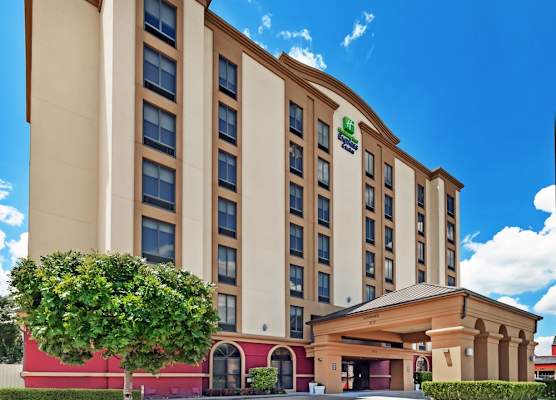 Holiday Inn Express & Suites HOUSTON - MEMORIAL PARK AREA by IHG 1