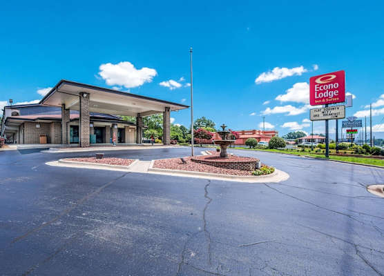 Econo Lodge Inn & Suites Huntsville University Area 1