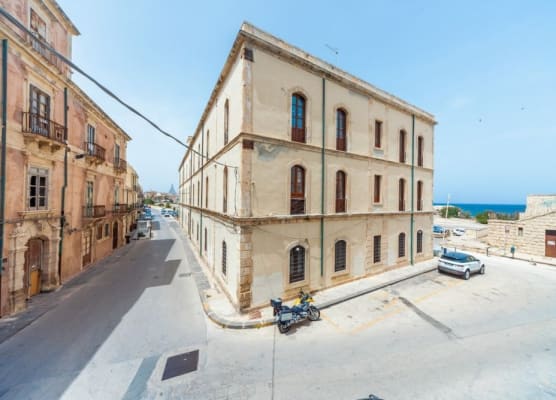 GuestHost - Ortigia Promenade 1