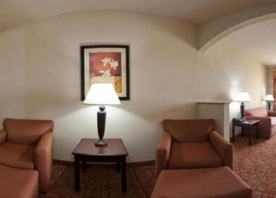 LAKE TEXOMA INN AND SUITES by IHG 1