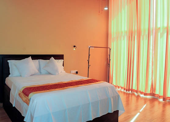 Woody Crest Hotel 1