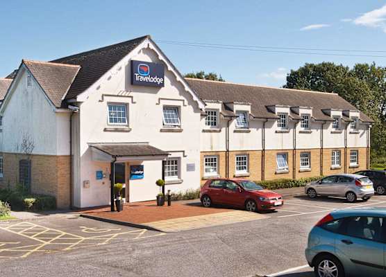 Travelodge Cardiff Airport 1