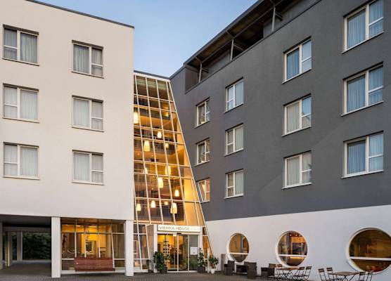 Vienna House Easy by Wyndham Landsberg 1