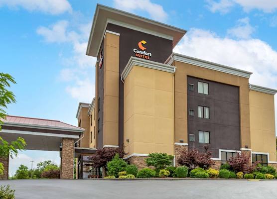 Comfort Suites Kingsport South 1