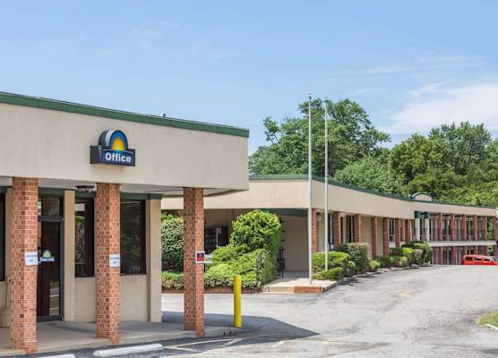 Days Inn by Wyndham Bedford 1