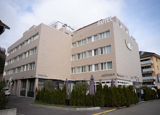 My Home Hotel - Free Parking , AC 1