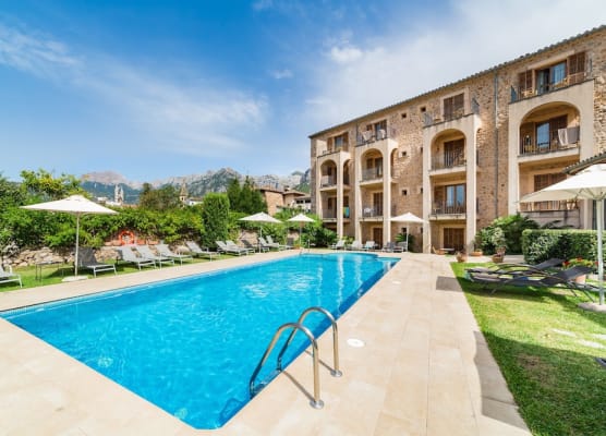 Hotel Ca'l Bisbe 1