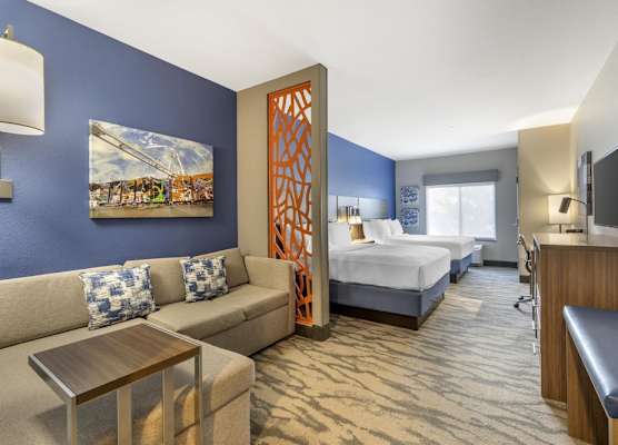 Best Western Plus Castlerock Inn & Suites 1