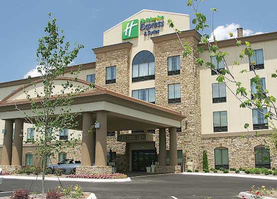 Holiday Inn Express & Suites CLEVELAND NORTHWEST by IHG 1