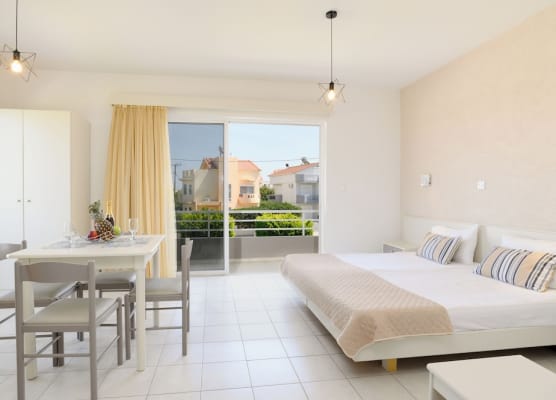Eugenia Studios & Apartments 1