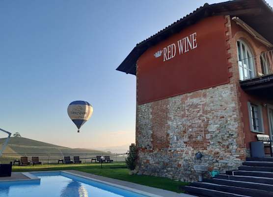 Red Wine Camere 1