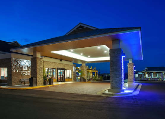 Holiday Inn Express KITTY HAWK – OUTER BANKS by IHG 1