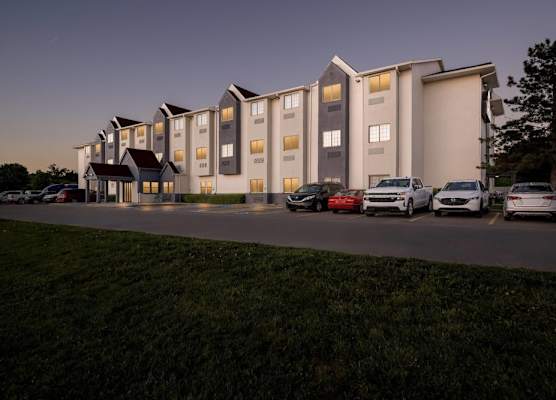 Days Inn by Wyndham near Kansas Speedway 1