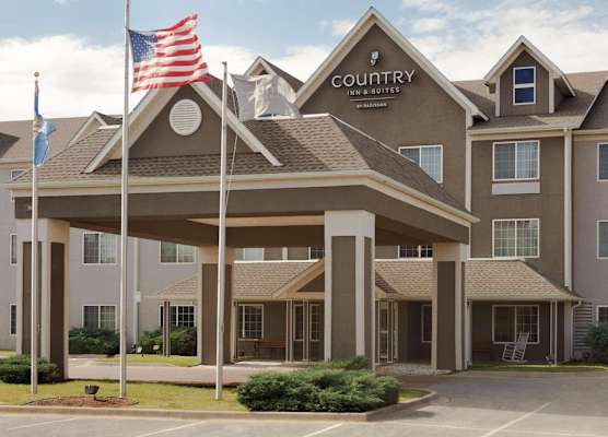 Country Inn & Suites by Radisson, Norman near University 1