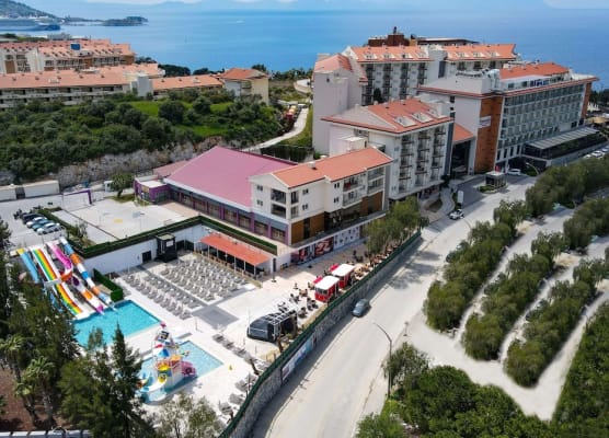 Ramada Hotel & Suites by Wyndham Kusadasi 1