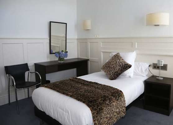 Hotel Olajauregi 1