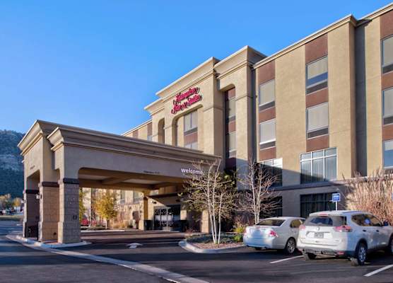 Hampton Inn & Suites Rifle 1