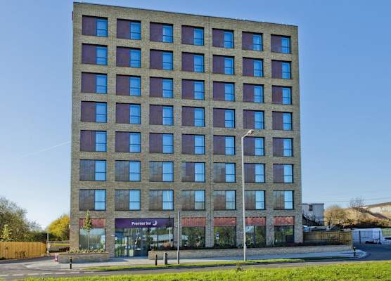 Premier Inn London Tolworth 1