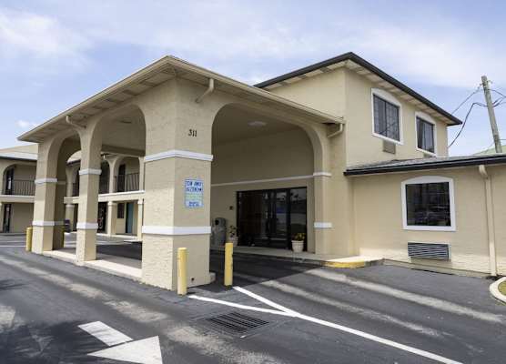 Ocean Breeze Inn 1