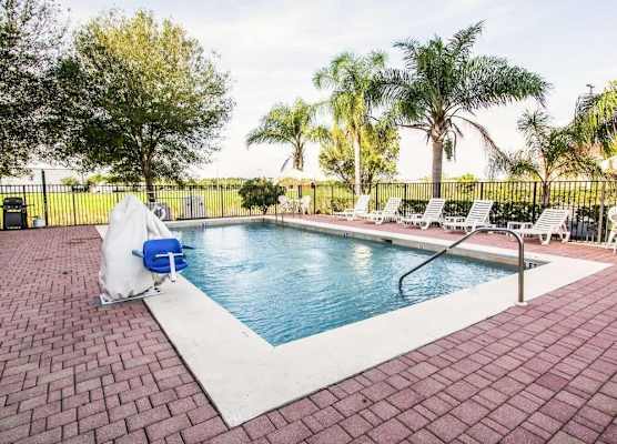 Sleep Inn Fort Pierce I-95 1