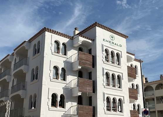 EMERALD SUN HOTEL 1