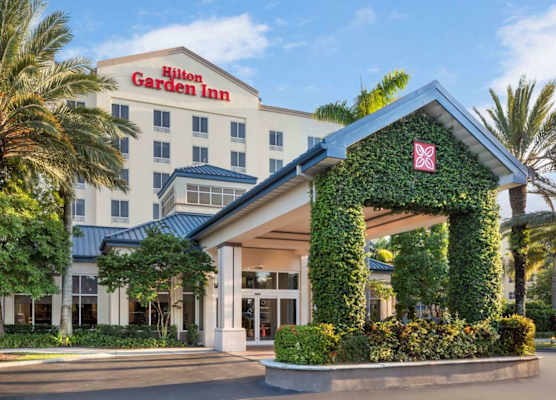 Hilton Garden Inn Miami Airport West 1